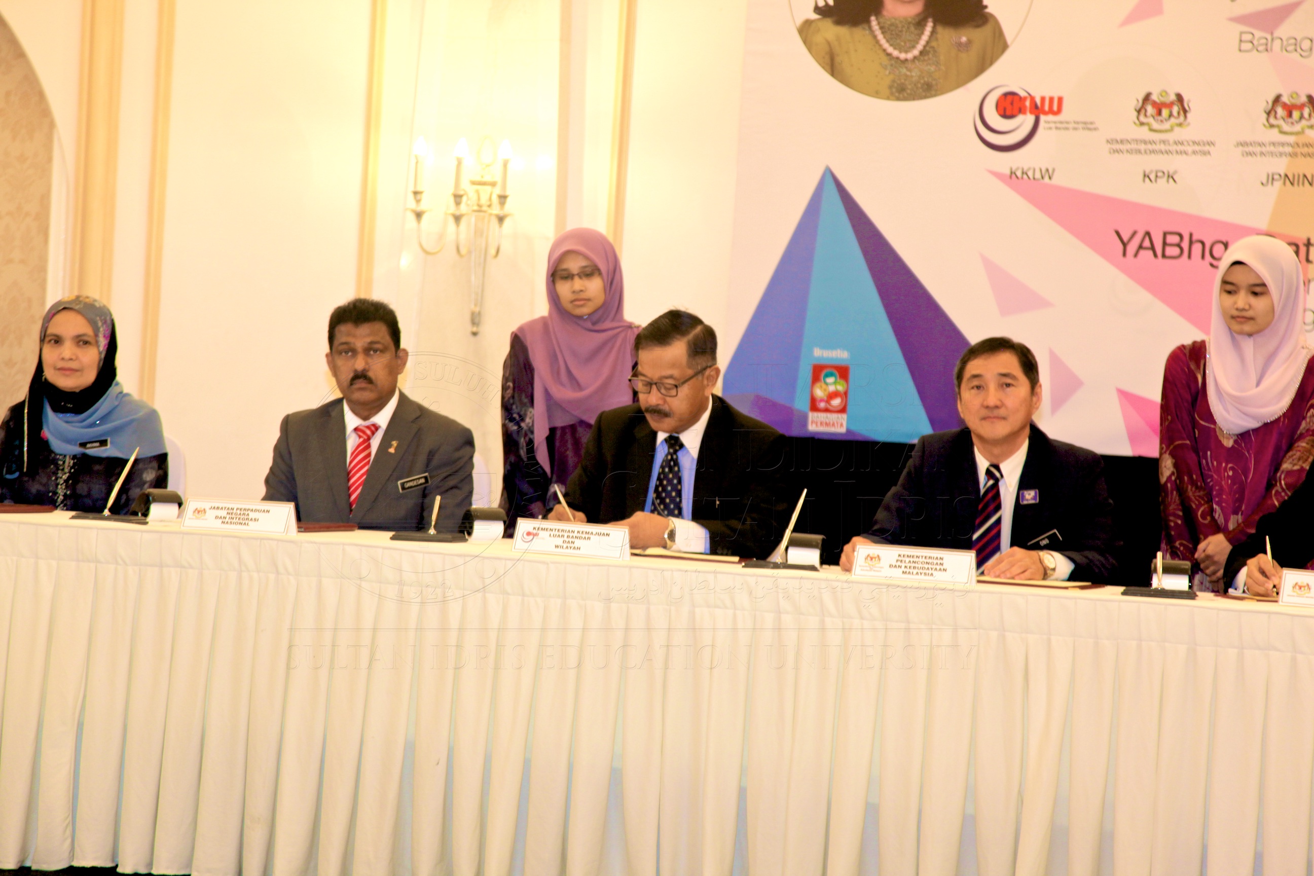 PRO15 172 MOU IMG 0455